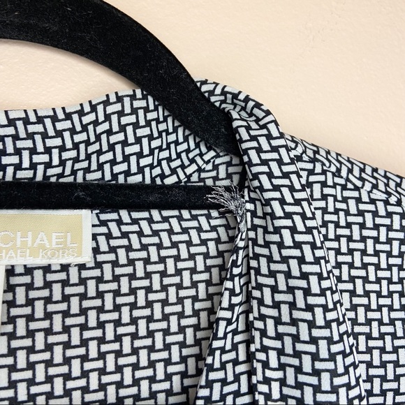 NWOT MICHAEL KORS BLACK AND WHITE BLOUSE - Picture 3 of 7